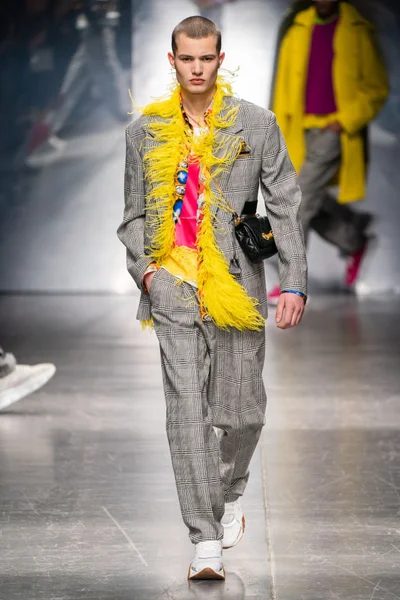 Look 30